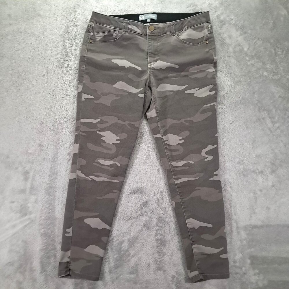 Wit and Wisdom Camo Jean Women 34x26, Tag 12 Skinny Tapered Stretch Mid Rise